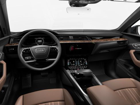 Certified 2022 Audi e-tron Premium Plus w/ Premium Plus Package AWD/4WD image 3
