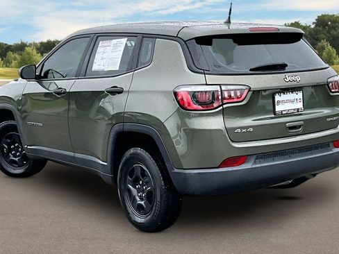 Used 2018 Jeep Compass Sport AWD/4WD image 10