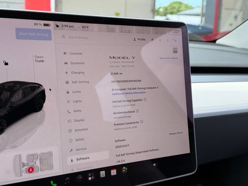 Used 2023 Tesla Model Y Long Range AWD/4WD image 30
