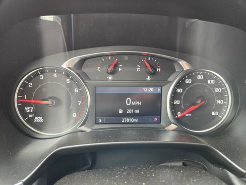 Used 2025 Chevrolet Blazer LT FWD image 18