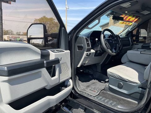 Used 2017 Ford F250 XL w/ STX Appearance Package AWD/4WD image 21