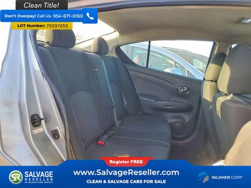 Used 2014 Nissan Versa SV image 13