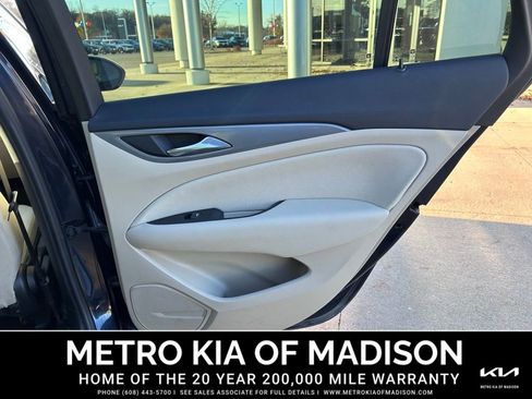 Used 2018 Buick Regal Preferred w/ Sights and Sounds Package image 35