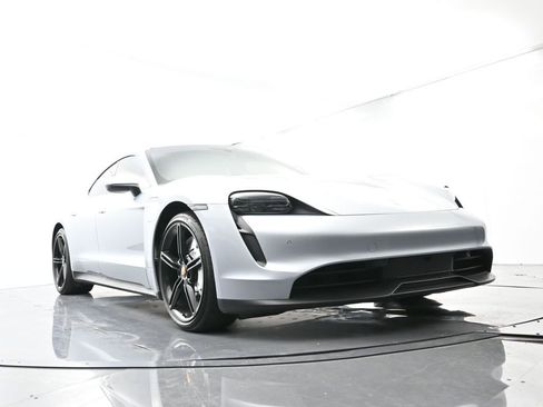 Certified 2021 Porsche Taycan image 52