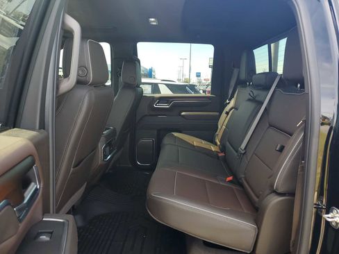 Certified 2025 GMC Sierra 3500 Denali w/ Denali Reserve Package image 13