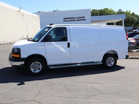 Used 2025 GMC Savana 2500 w/ Driver Convenience Package RWD image 8