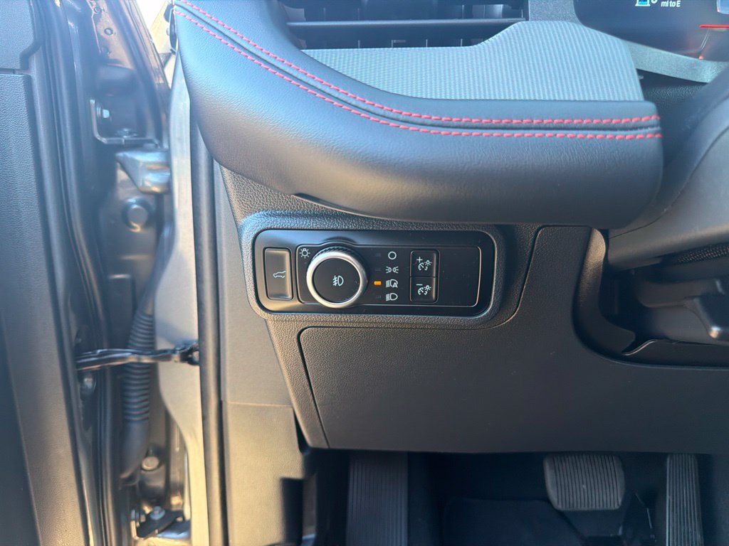 Used 2025 Ford Explorer ST AWD/4WD image 14