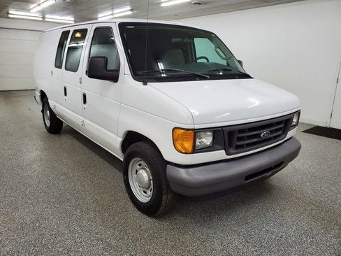 Used 2006 Ford E-150 and Econoline 150 image 3