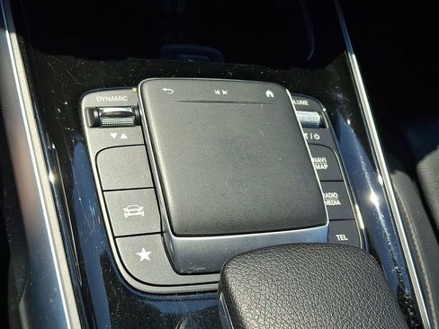 Used 2023 Mercedes-Benz GLB 250 4MATIC image 22