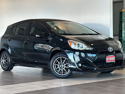 Certified 2017 Toyota Prius C Four image 2