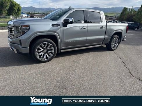 Used 2024 GMC Sierra 1500 Denali w/ Denali Reserve Package AWD/4WD image 2