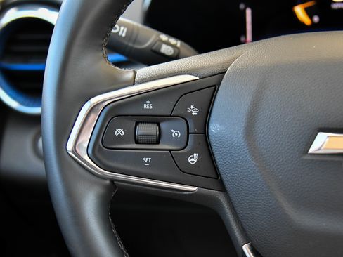 Used 2025 Chevrolet Trax LT w/ LT Convenience Package image 30