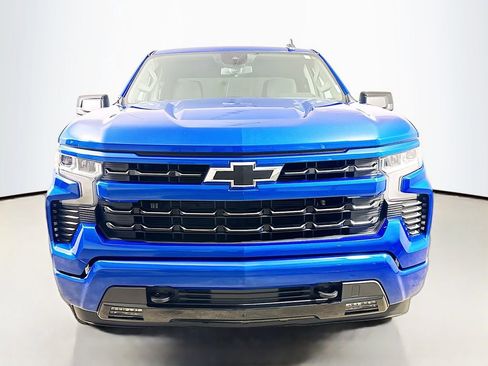 Used 2023 Chevrolet Silverado 1500 RST w/ Z71 Off-Road Package AWD/4WD image 2