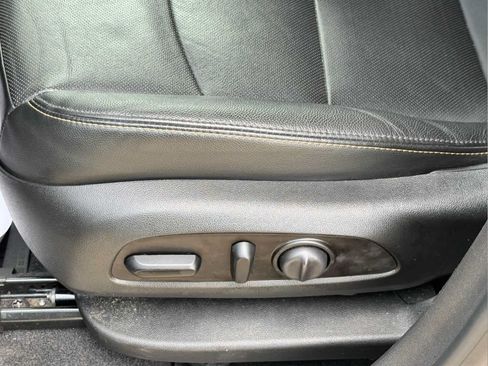 Used 2020 Chevrolet Equinox Premier FWD image 18