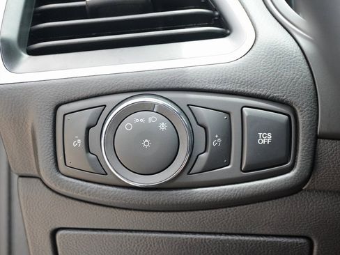 Used 2024 Ford Edge SE w/ Black Appearance Package image 20