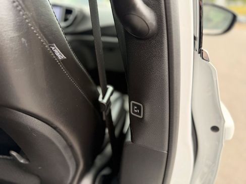 Used 2026 Chrysler Pacifica Select FWD image 23