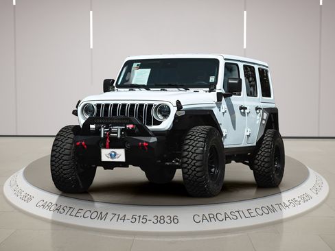 Used 2024 Jeep Wrangler Sahara AWD/4WD image 1