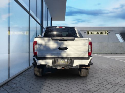 Used 2019 Ford F250 XLT w/ FX4 Off-Road Package image 6