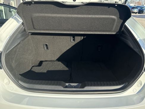 Certified 2025 MAZDA MAZDA3 s Sport image 23