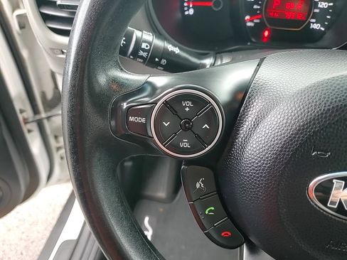 Used 2015 Kia Soul Base image 14
