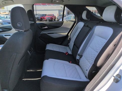 Used 2020 Chevrolet Equinox LS w/ LS Convenience Package FWD image 15