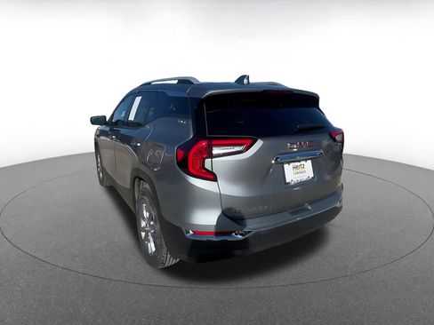 Used 2024 GMC Terrain SLT image 11