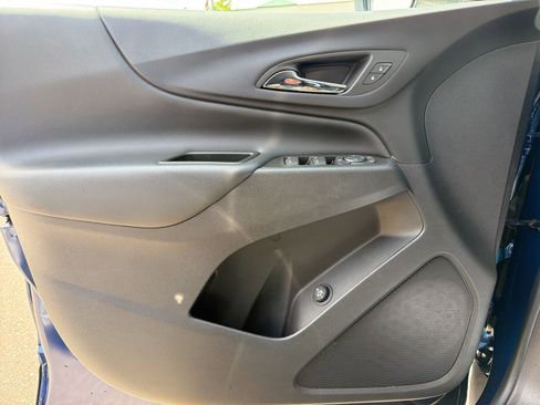 Used 2023 Chevrolet Equinox LT FWD image 34