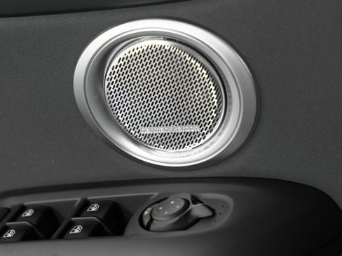 New 2025 Alfa Romeo Tonale w/ Premium Package image 48