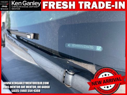 Used 2018 Chevrolet Silverado 1500 Custom w/ Custom Value Package AWD/4WD image 13