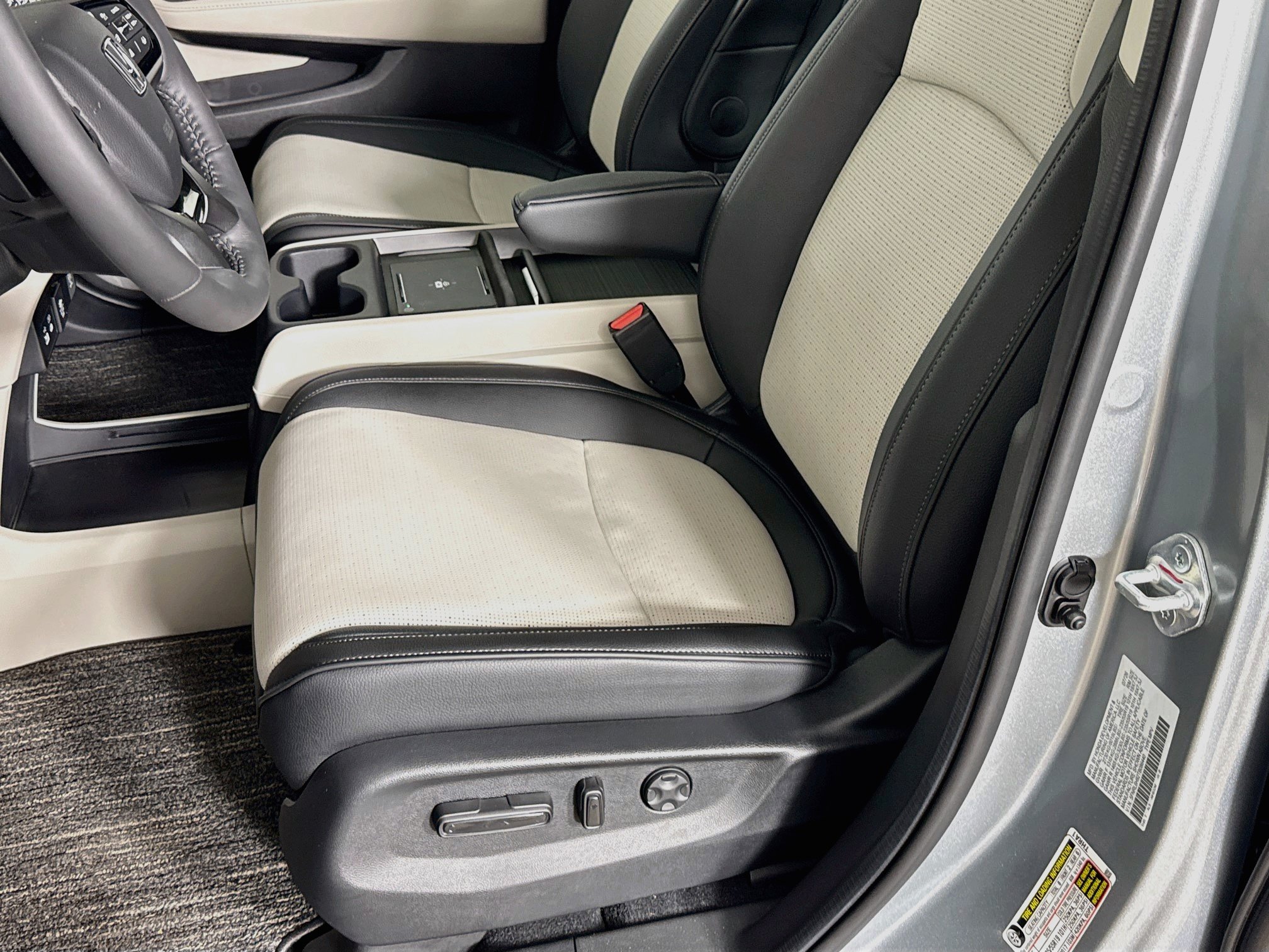 New 2026 Honda Odyssey Elite image 24