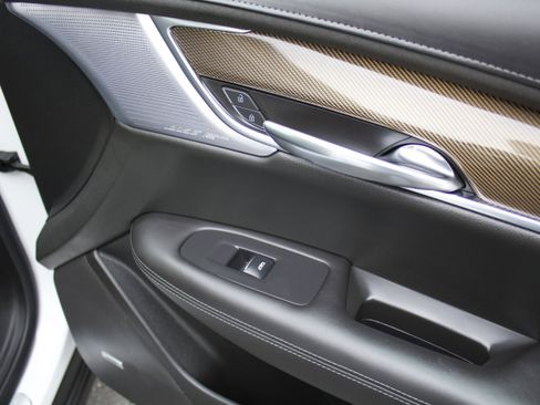 Used 2020 Cadillac XT6 Sport w/ Platinum Package image 37