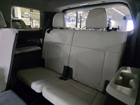 Certified 2025 Hyundai Santa Fe Limited image 14