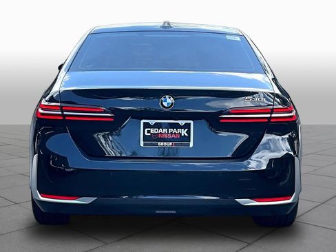 Used 2024 BMW 530i w/ Premium Package RWD image 5