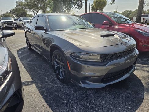 Used 2022 Dodge Charger R/T w/ Blacktop Package RWD image 2