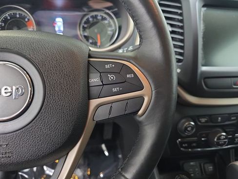 Used 2016 Jeep Cherokee High Altitude AWD/4WD image 18