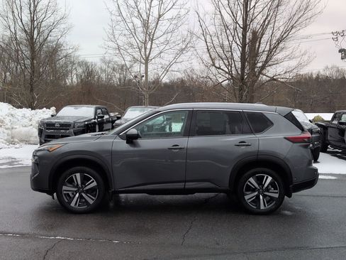 Used 2024 Nissan Rogue SL w/ SL Premium Package image 6