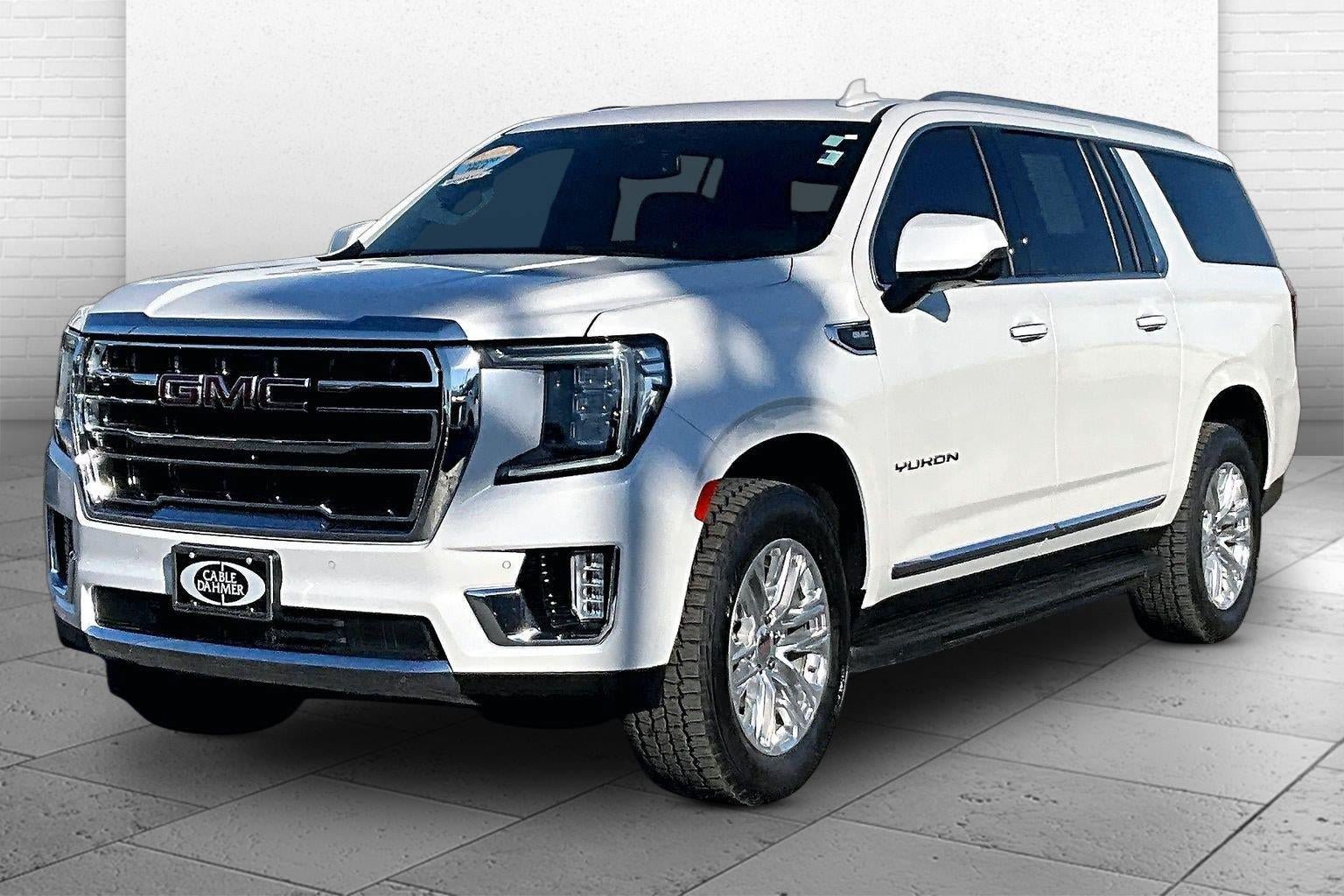 Used 2024 GMC Yukon XL SLT w/ SLT Luxury Package AWD/4WD image 13