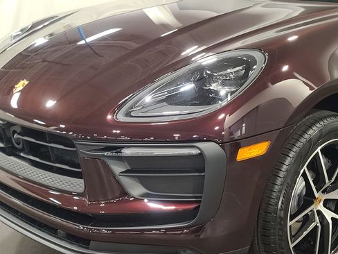New 2026 Porsche Macan image 32