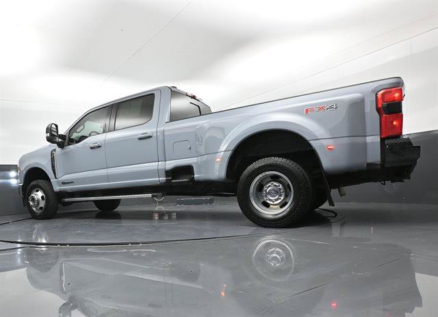 Used 2024 Ford F350 Lariat AWD/4WD image 39