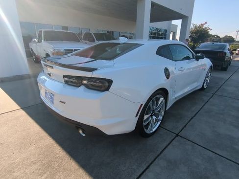 Used 2021 Chevrolet Camaro LT w/ RS Package RWD image 7