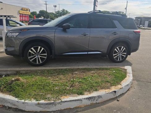 Used 2023 Nissan Pathfinder Platinum w/ Black Appearance Package image 1