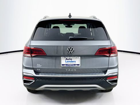 Used 2023 Volkswagen Taos SE FWD image 6