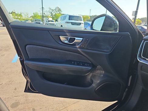 Used 2024 Volvo S60 B5 Plus FWD image 32