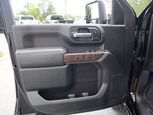 Used 2021 GMC Sierra 2500 Denali w/ Denali Ultimate Package AWD/4WD image 24