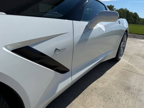 Used 2019 Chevrolet Corvette Stingray Coupe w/ 1LT RWD image 74