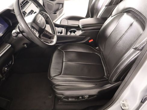 Used 2024 Jeep Grand Cherokee L Limited w/ Luxury Tech Group II AWD/4WD image 12