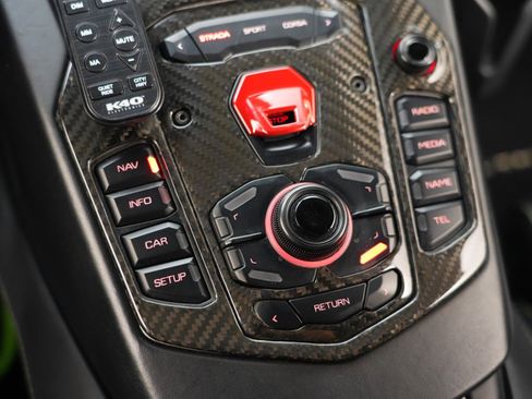 Used 2015 Lamborghini Aventador LP 700-4 image 42