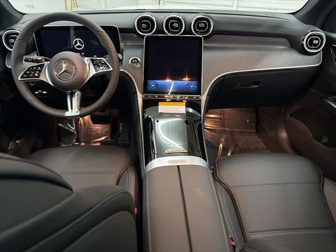 Used 2026 Mercedes-Benz GLC 300 image 22