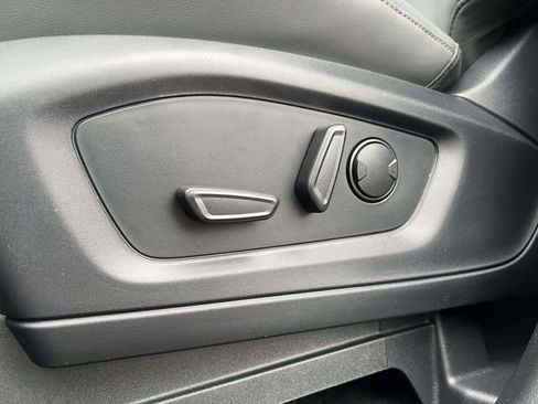 New 2026 Ford Explorer Active image 13