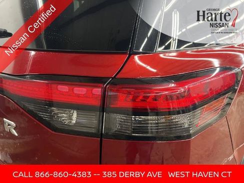 Certified 2022 Nissan Pathfinder SL image 18